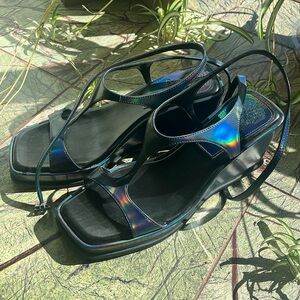 Vince Camuto platforms 9.5